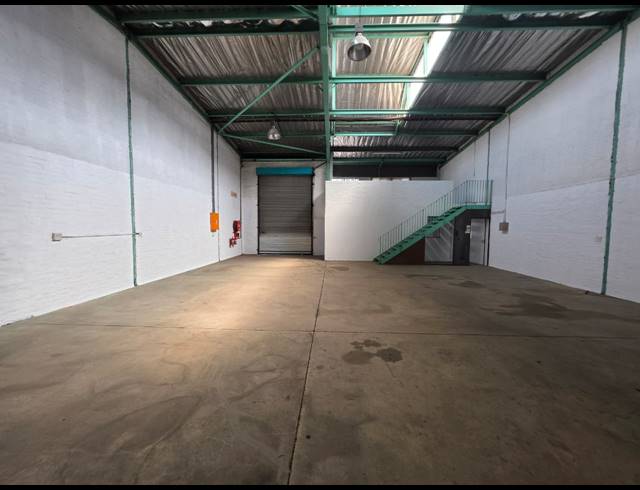 275M² WAREHOUSE TO LET IN STORMILL